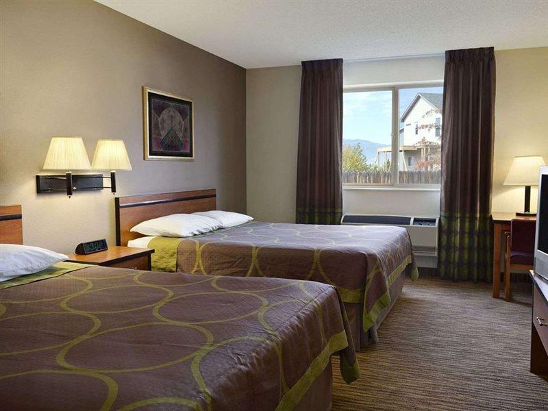 Super 8 by Wyndham Colorado Springs Airport Exterior foto