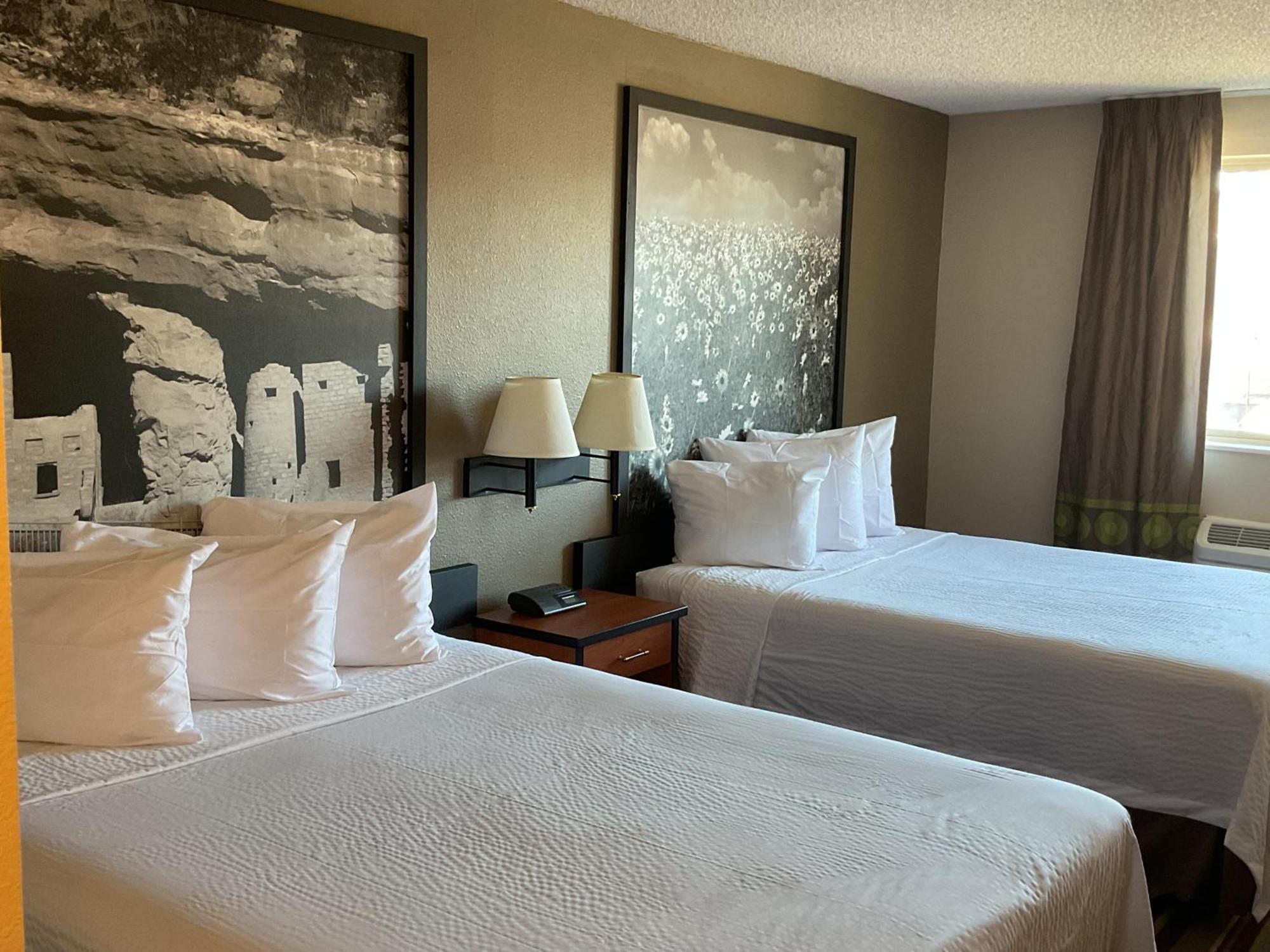 Super 8 by Wyndham Colorado Springs Airport Exterior foto